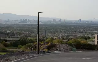 Soluxio Solarstraßenleuchte mit Blick auf die intelligente Stadt